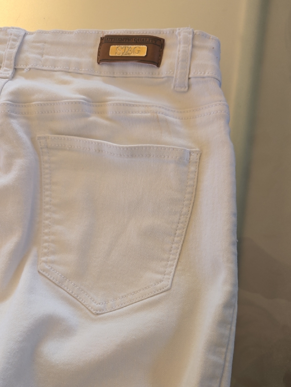 Tag White Skinny Jeans with Leather Logo Patch